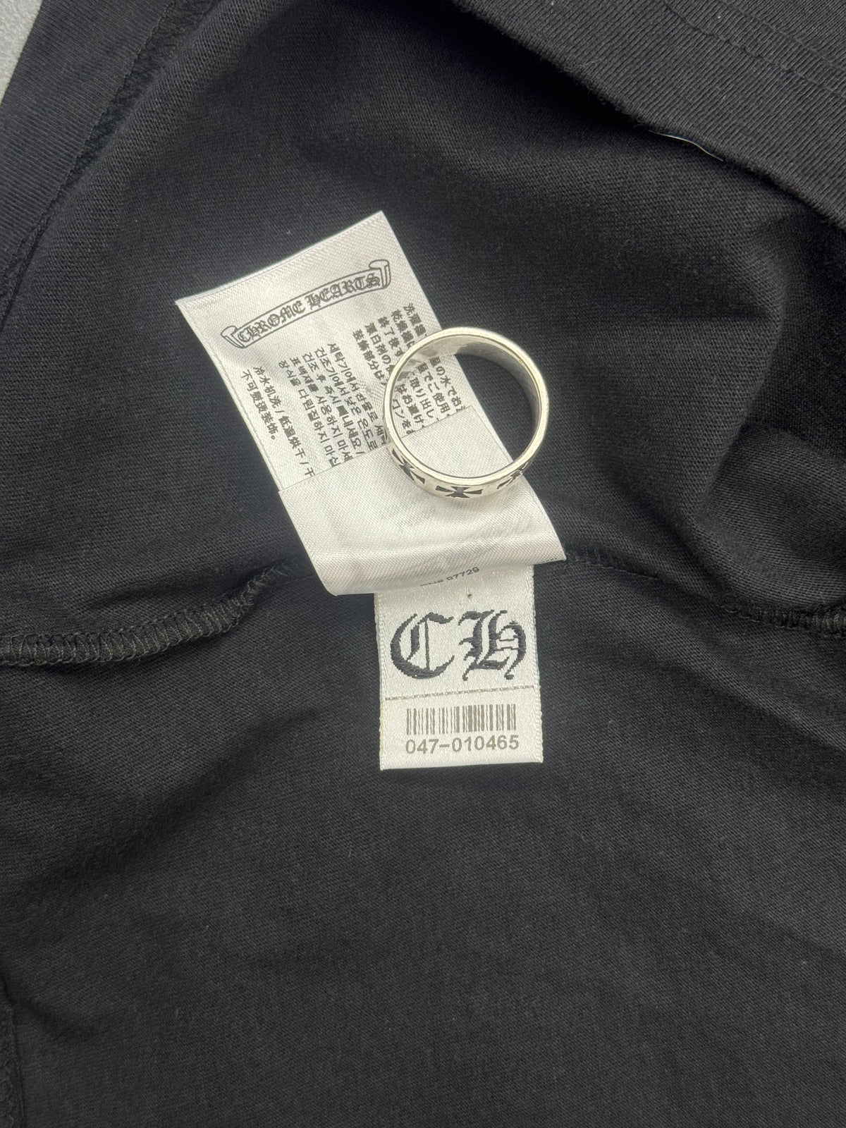 CHROME HEARTS MIAMI EXCLUSIVE HORSESHOE POCKET TEE - BLACK