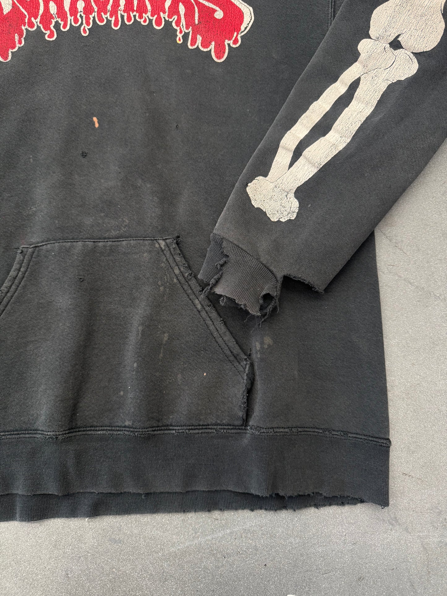 00'S LUNACHICKS BONE SLEEVE PULLOVER HOODIE (LEE TAG)