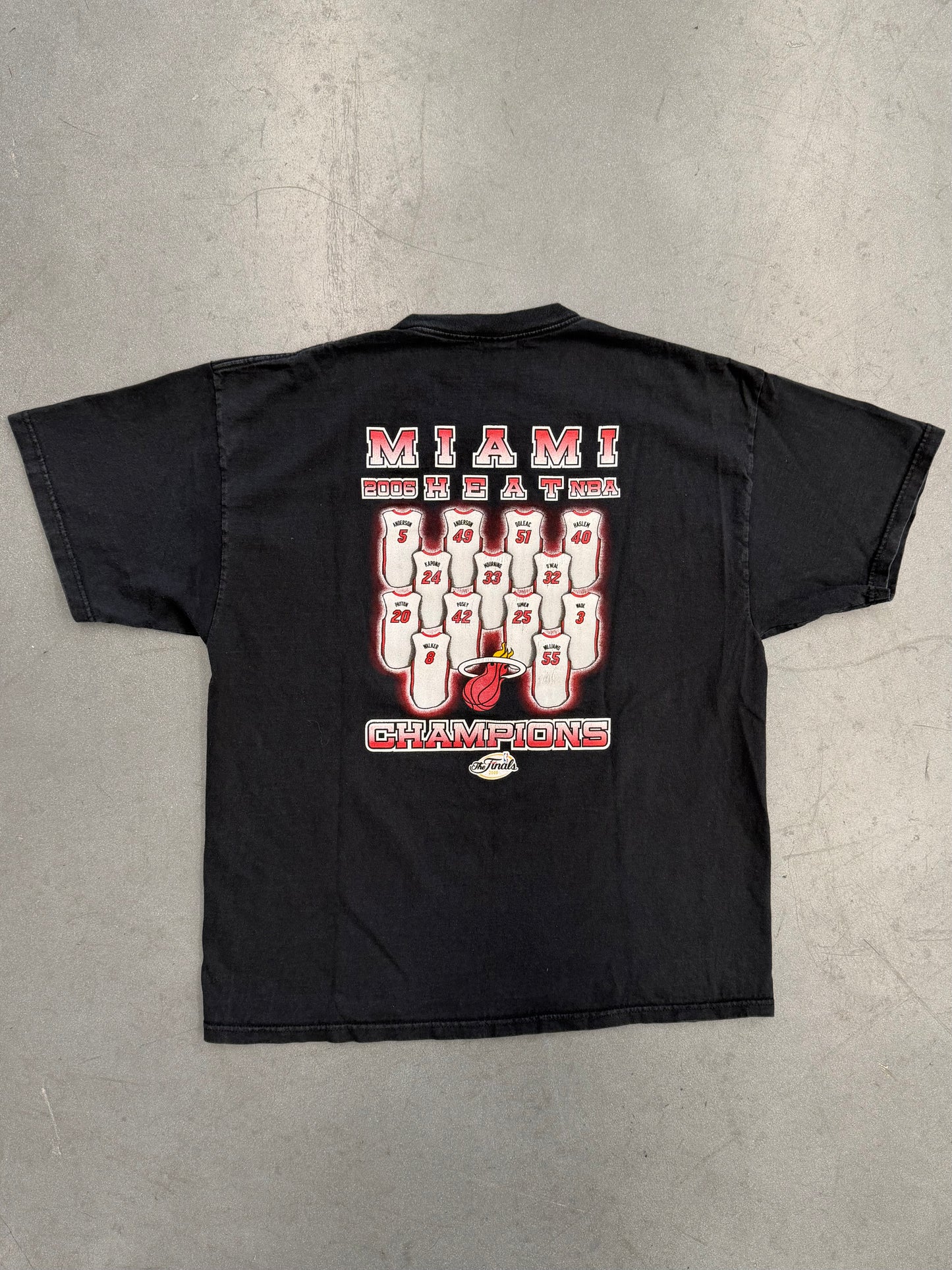 2006 MIAMI HEAT NBA CHAMPIONS TEE (DELTA PRO WEIGHT TAG)