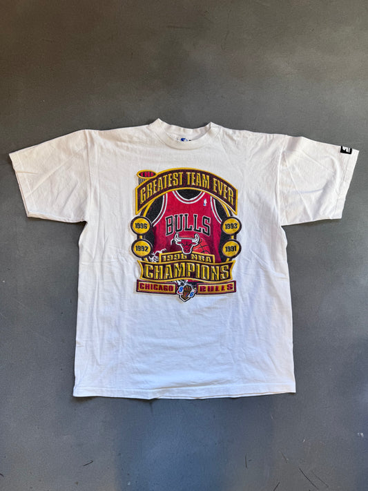 1996 NBA CHAMPIONS THE GREATEST TEAM EVER CHICAGO BULLS TEE (STARTER TAG)
