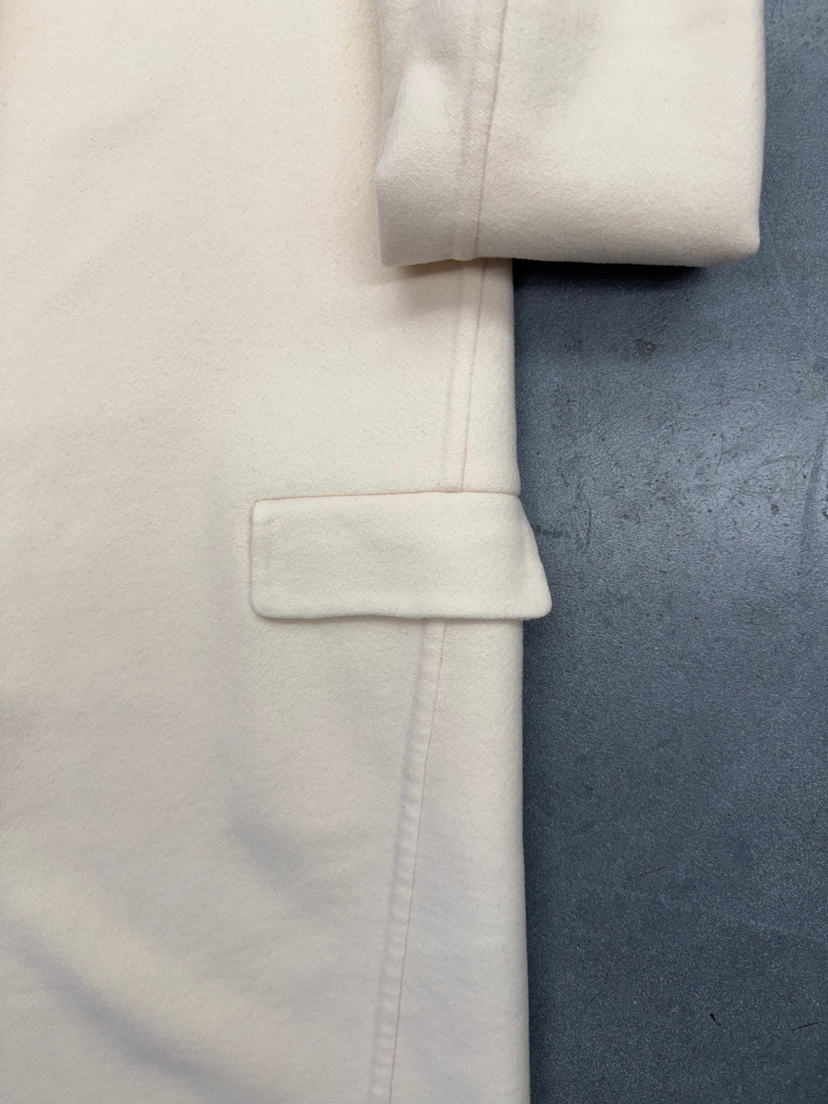 FW15 CELINE BY PHOEBE PHILO IVORY 100% CASHMERE EGG CROMBIE COAT