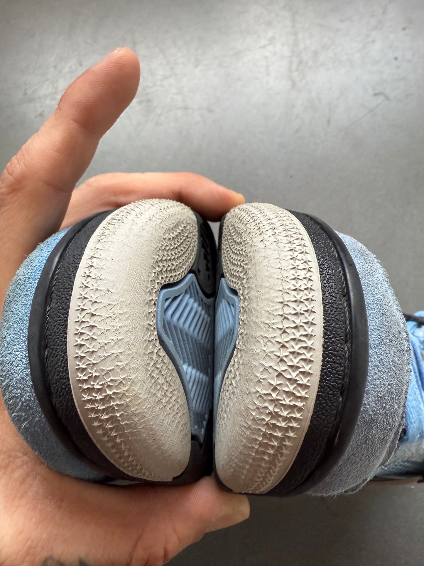 2021 SIZE 6Y JORDAN 4 RETRO UNIVERSITY BLUE (GS) (PRE-OWNED NO BOX)