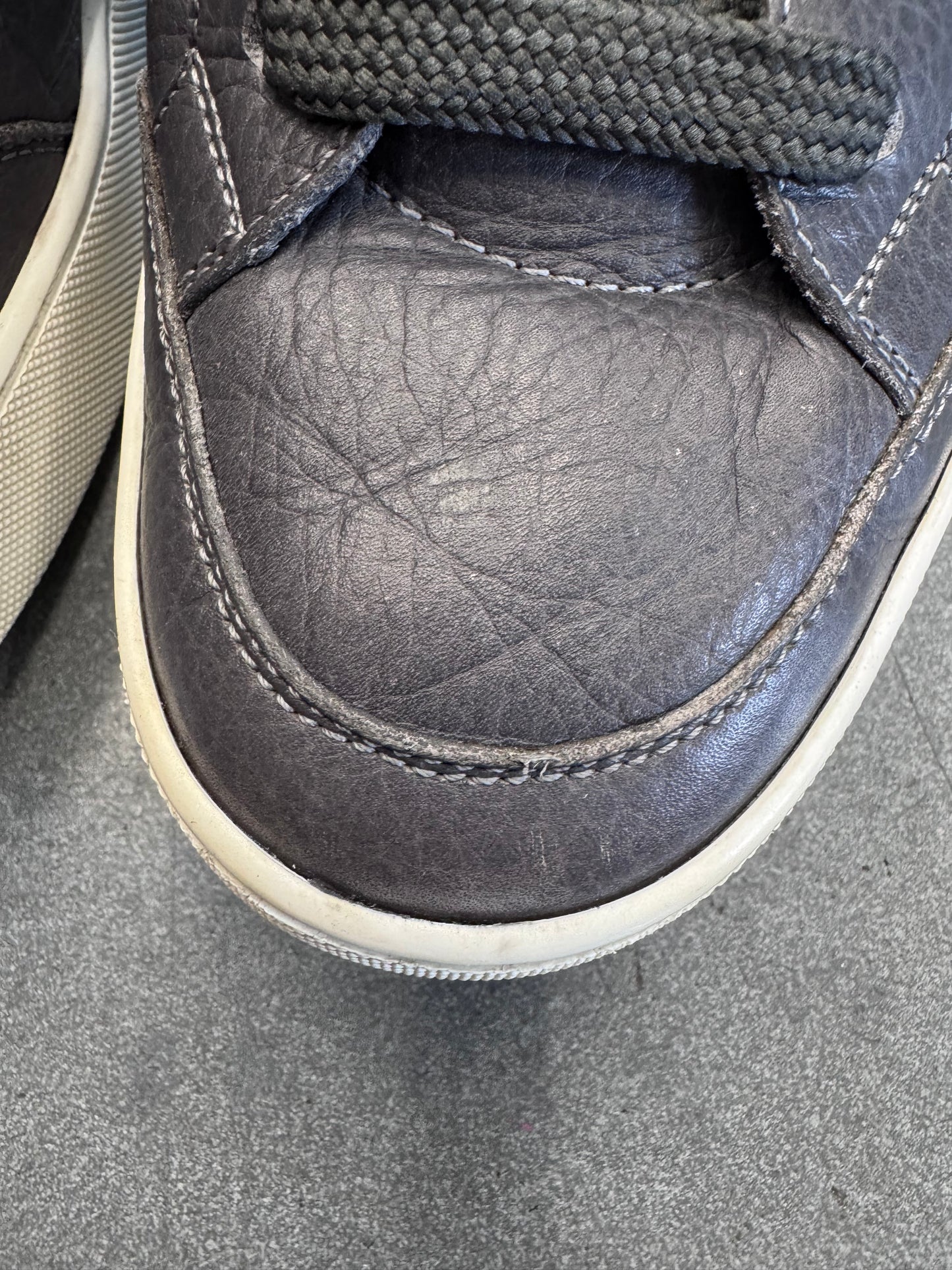 2009 SIZE 7 LOUIS VUITTON DON KANYE WEST 'ANTHRACITE' (PRE-OWNED NO BOX)