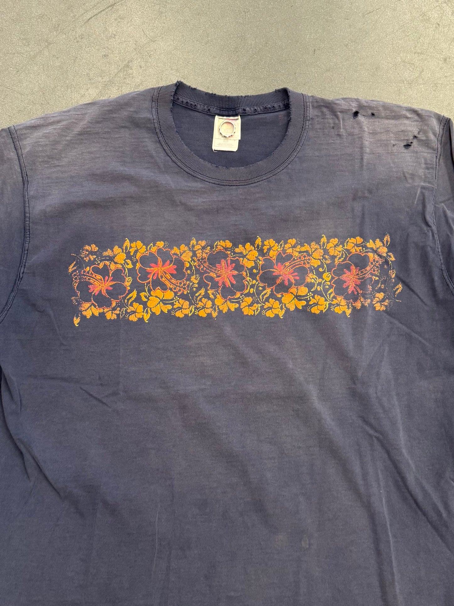90S HIBISCUS PRINT FADED LS TEE (FOTL TAG)