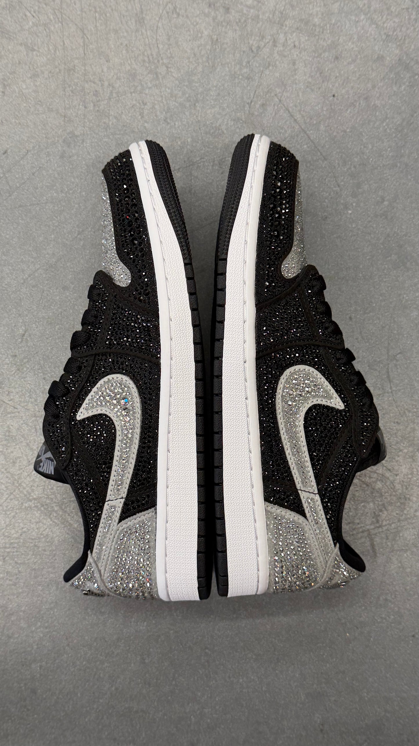 2025 JORDAN 1 RETRO LOW OG SWAROVSKI STEALTH (WOMEN'S)