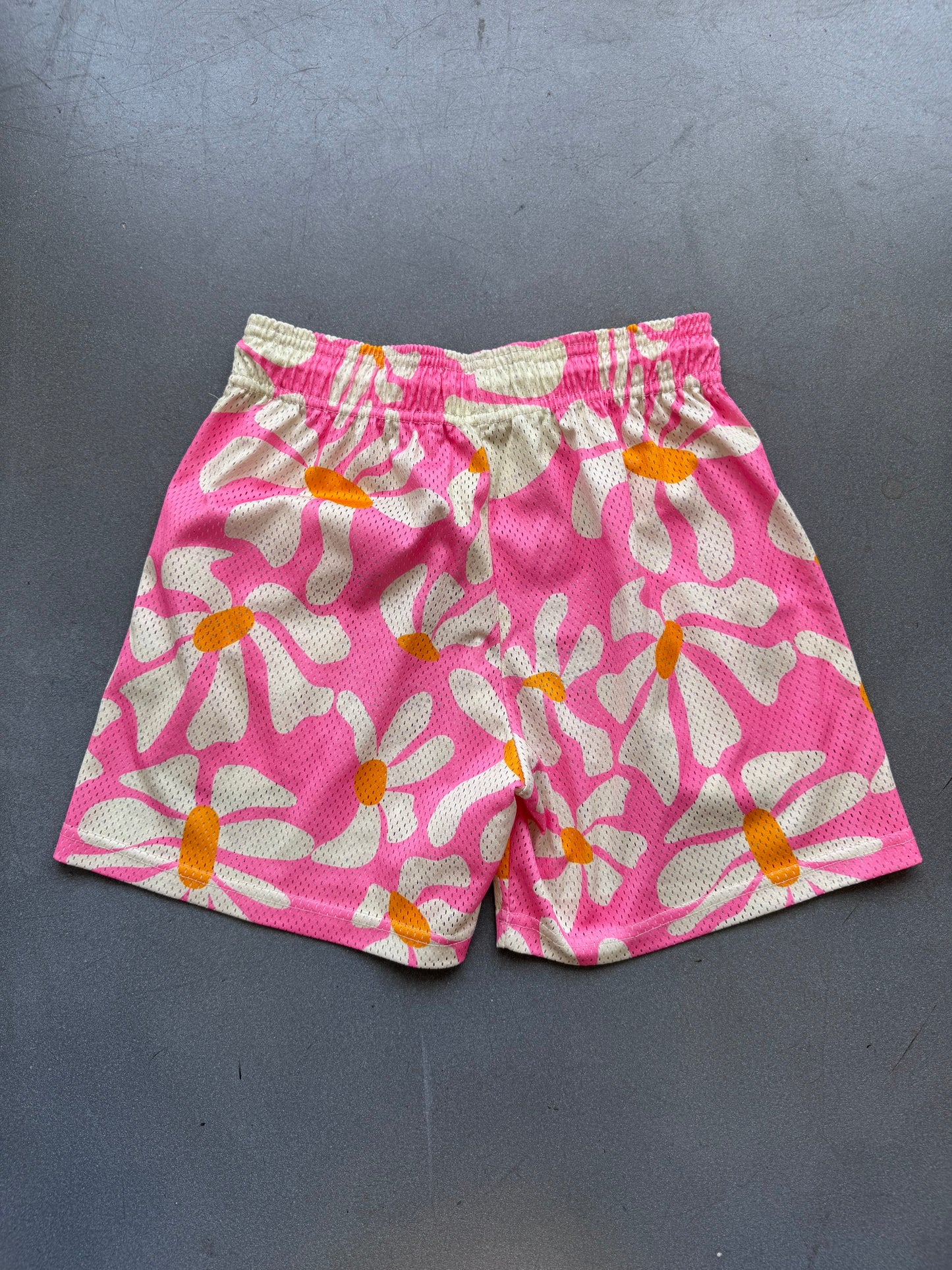 ERIC EMANUEL EE BASIC SHORT PINK DAISIES (S)