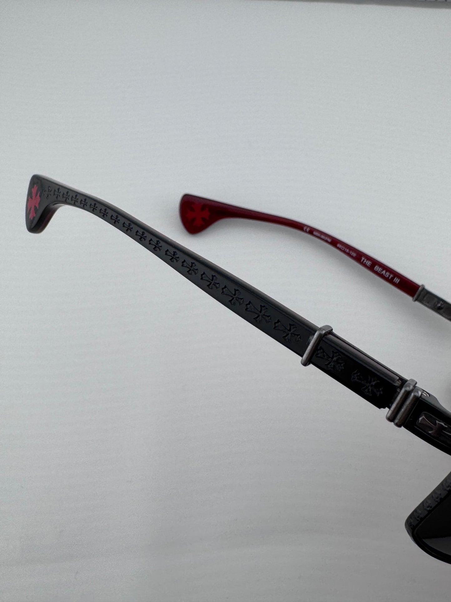 VINTAGE CHROME HEARTS 'THE BEAST III' BLACK RED (PRE-OWNED WITH CASE)