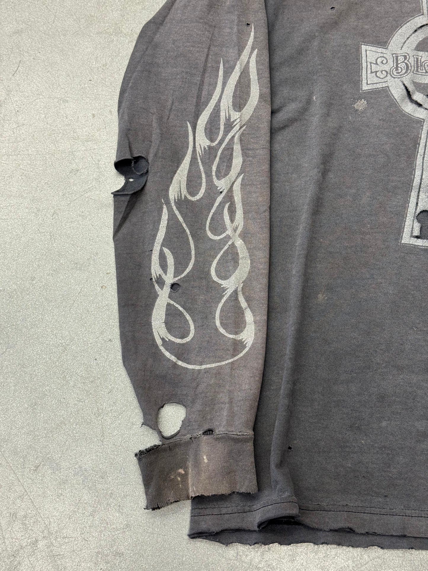 90'S BLACK SABBATH CROSS FLAME LONGSLEEVE DISTRESSED TEE (AAA TAG)