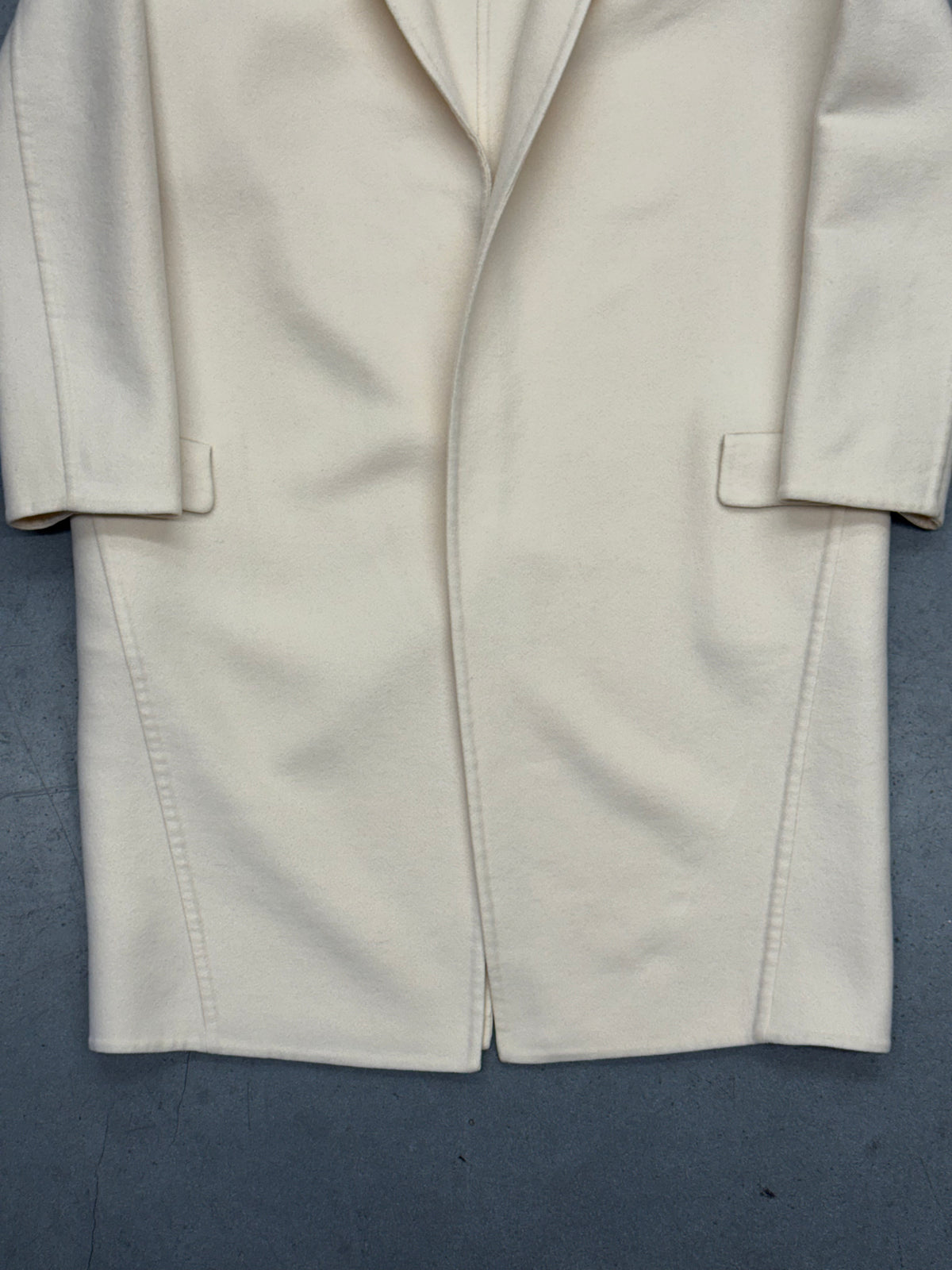 FW15 CELINE BY PHOEBE PHILO IVORY 100% CASHMERE EGG CROMBIE COAT