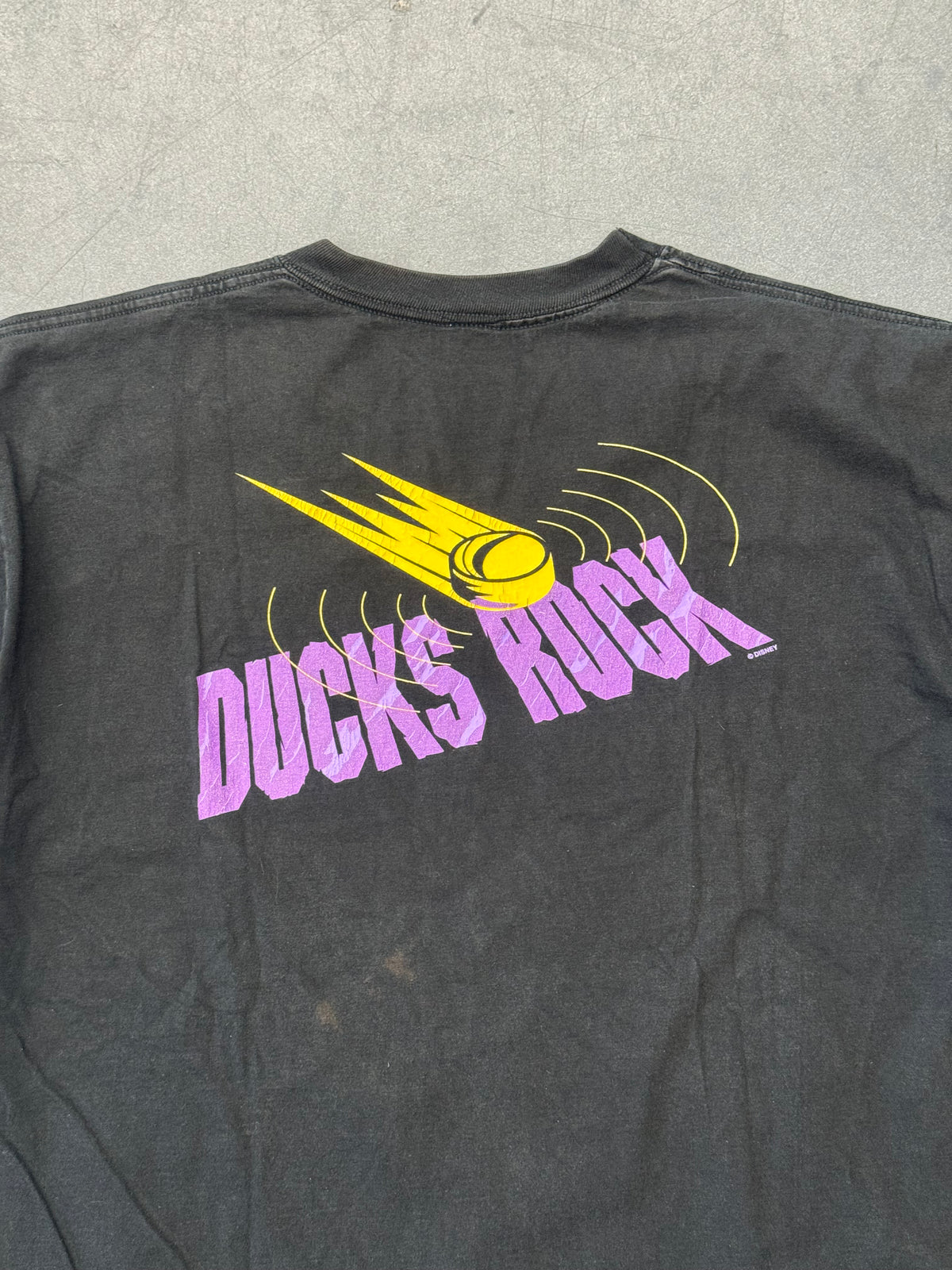 90'S DISNEY MIGHTY DUCKS BIG FACE TEE (PULLED TAG)