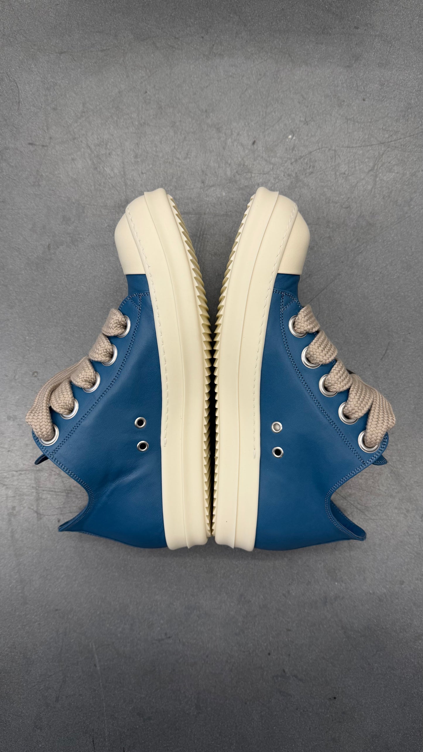 RICK OWENS JUMBOLACE LOW SNEAKS - NUBLU/MILK/MILK