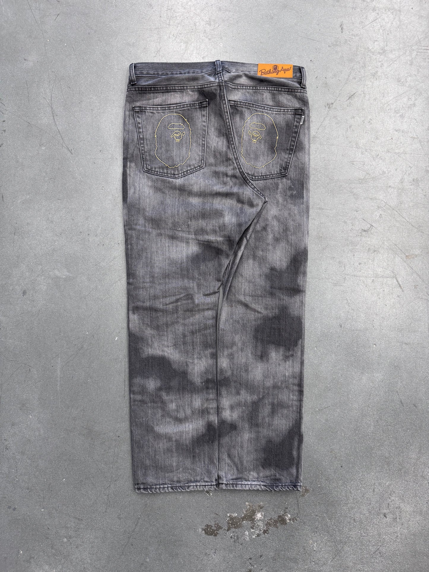 A BATHING APE BAPE HIGH TONE BLEACH REGULAR FIT DENIM PANTS MENS