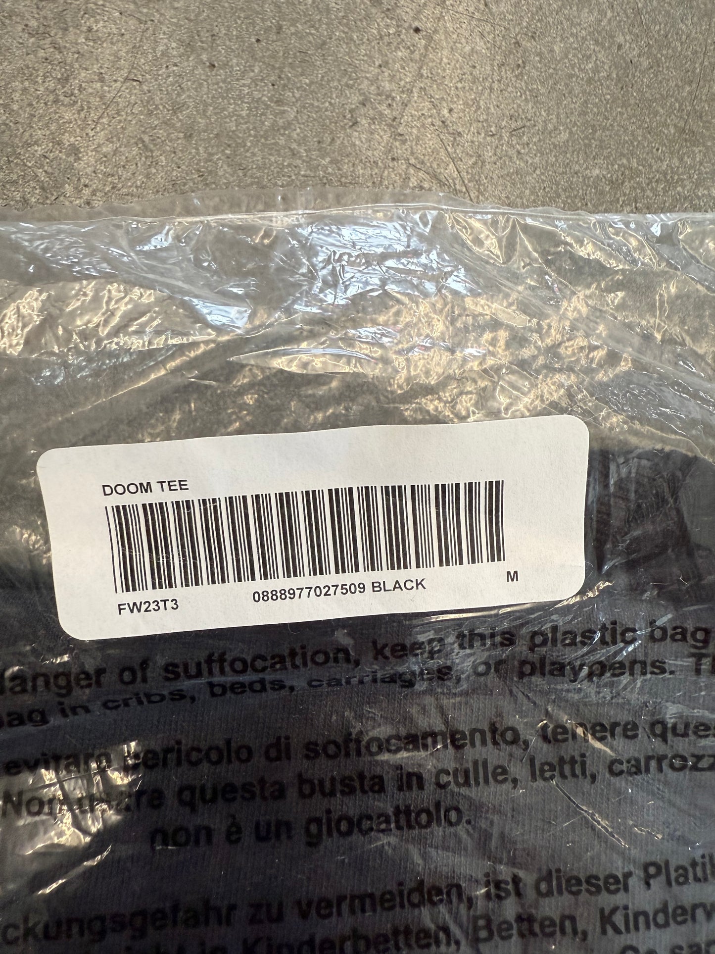FW23 SUPREME MF DOOM TEE MEDIUM BLACK