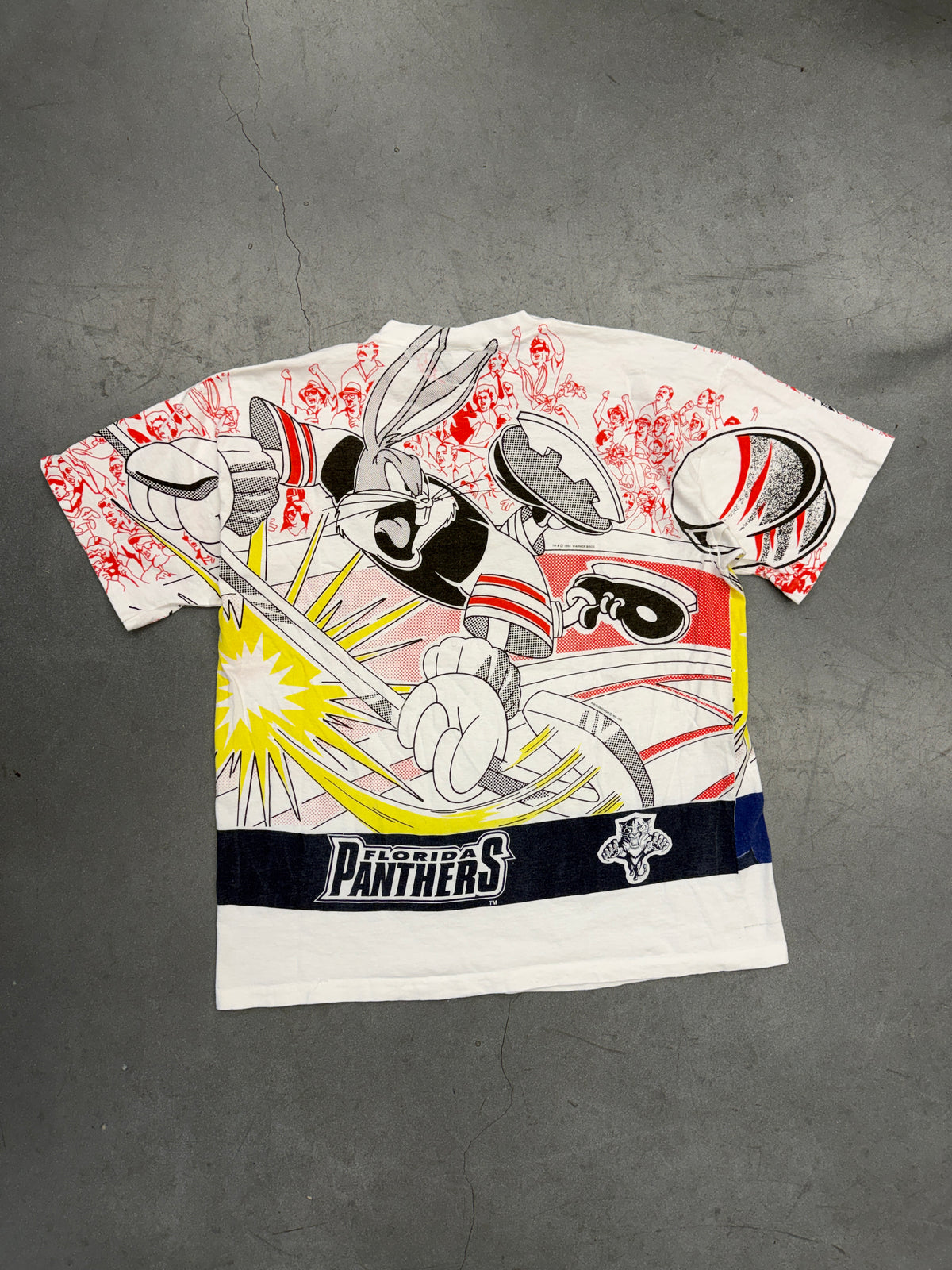 1993 FLORIDA PANTHERS LOONEY TUNES BUGS BUNNY ALL OVER PRINT TEE (FADED SUN TAG)