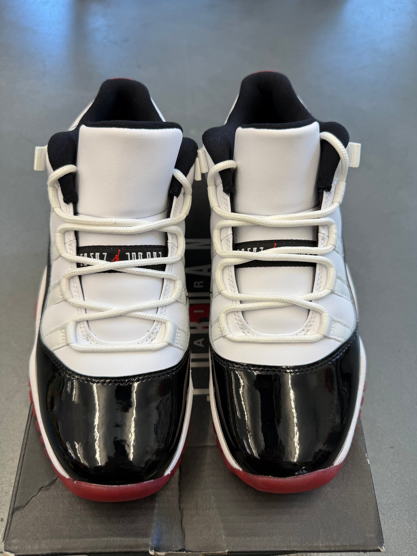 SIZE 7Y 2020 AIR JORDAN 11 RETRO LOW CONCORD BRED (TRIED-ON WITH BOX)