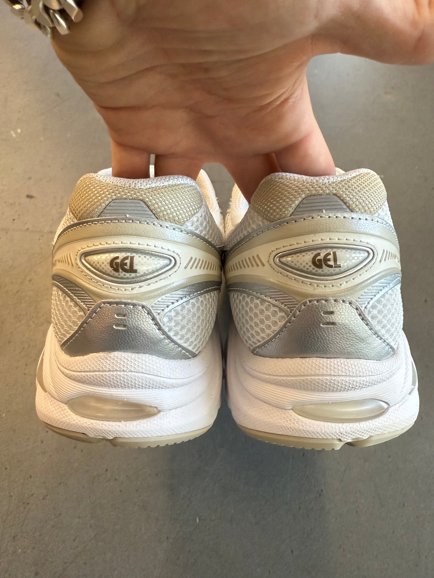 SIZE 10 ASICS GT-2160 WHITE PUTTY (PRE-OWNED, NO BOX)