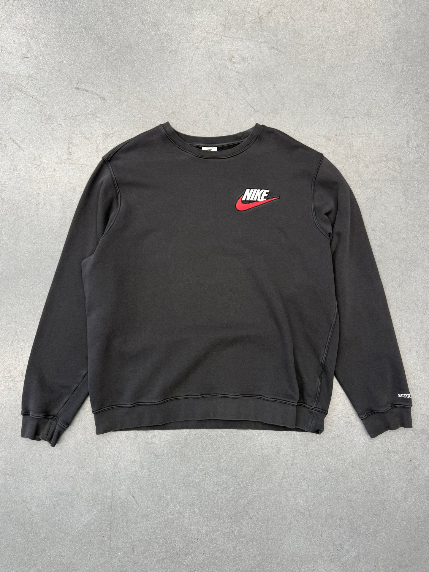 FW18 SUPREME NIKE CREWNECK - BLACK