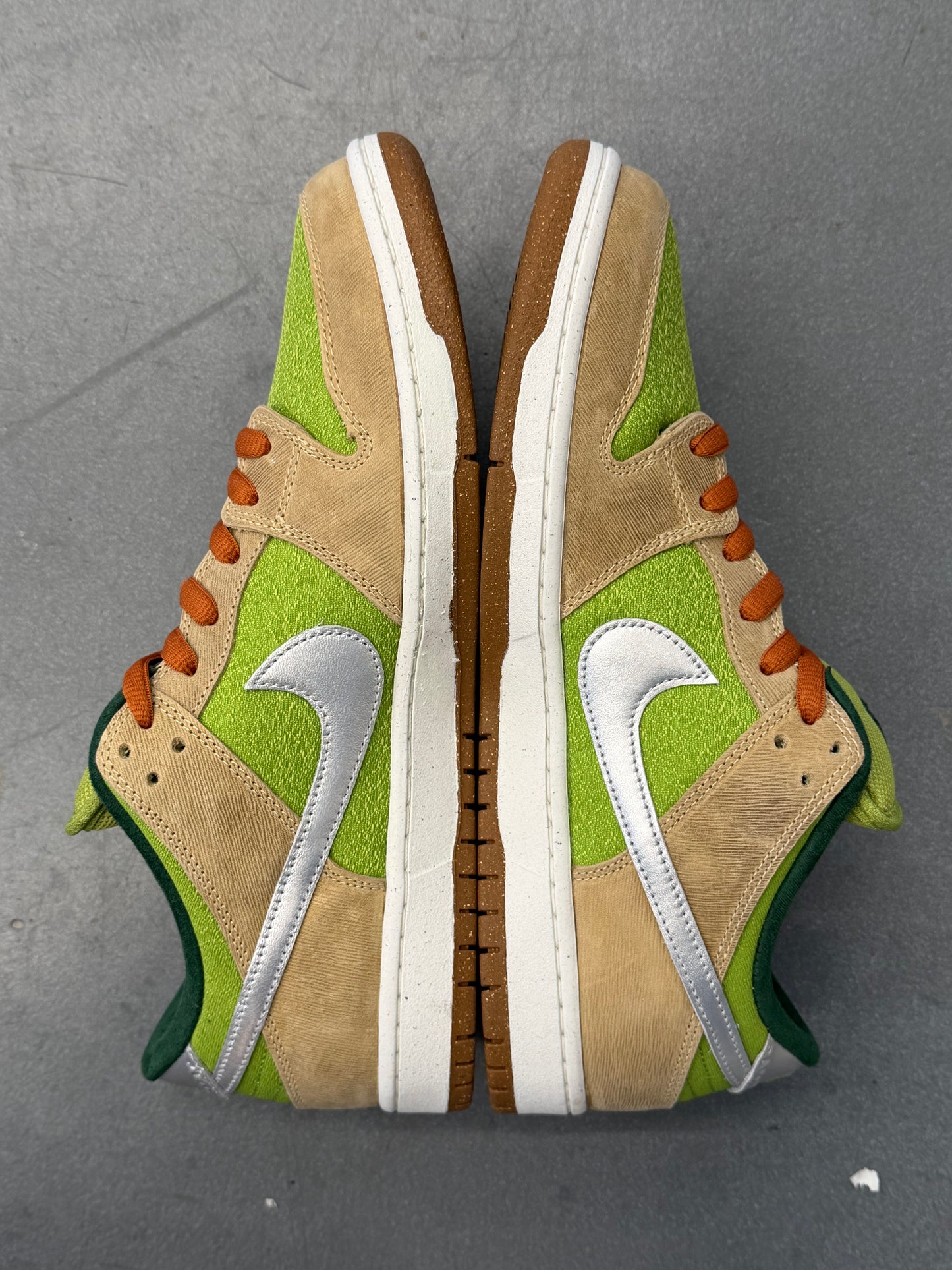 2024 NIKE SB DUNK LOW ESCARGOT (W/BOX)