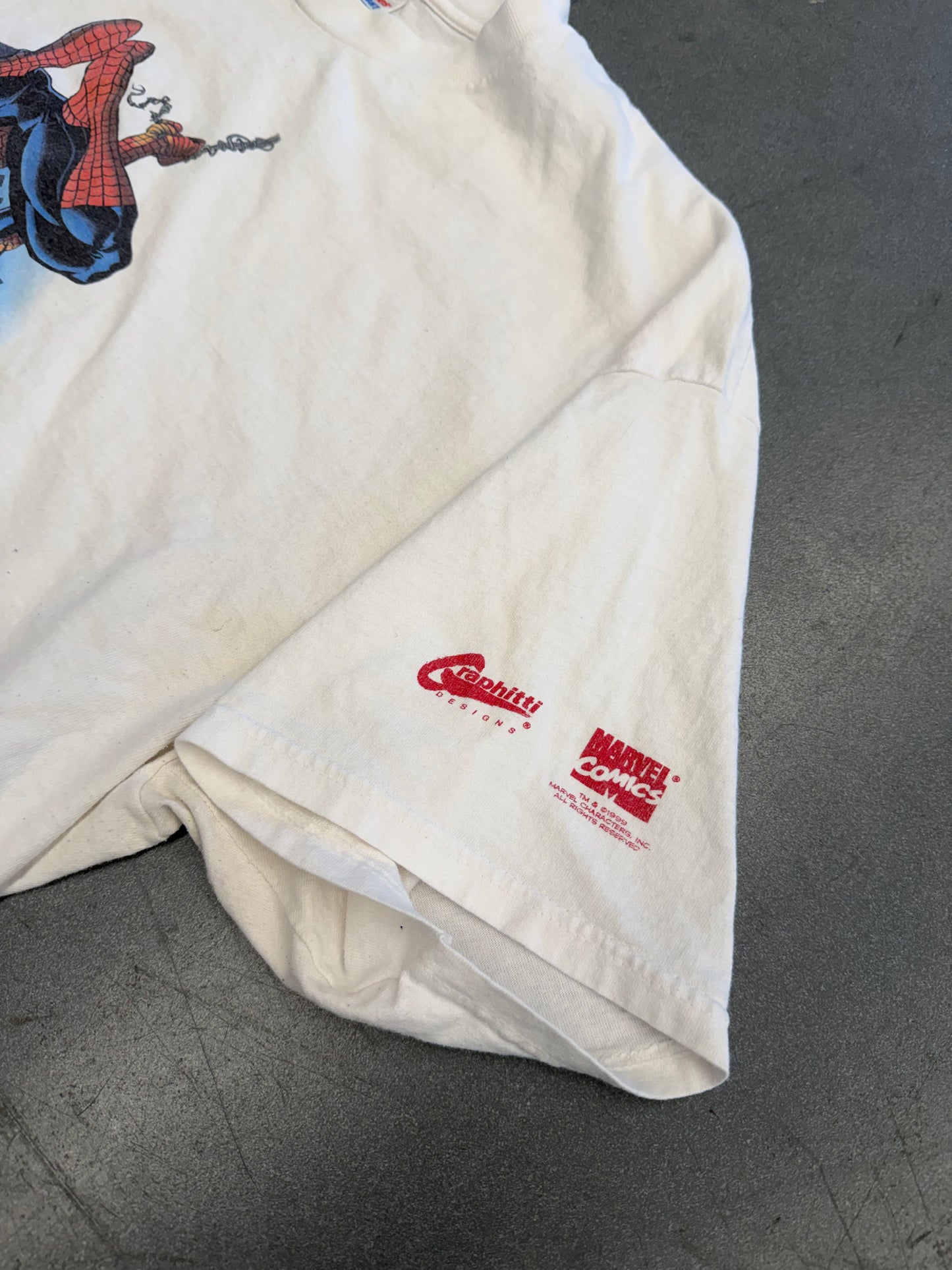 1999 SPIDER-MAN MARVEL COMICS GRAPHITTI TEE (HANES HEAVYWEIGHT TAG)