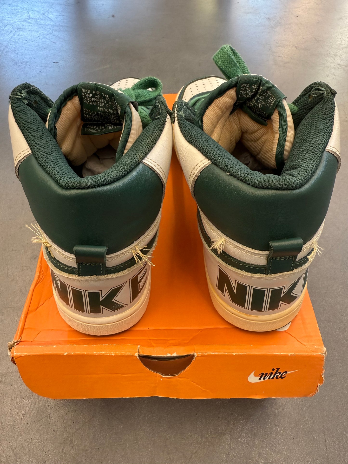 2008 SIZE 10 NIKE TERMINATOR HIGH VNTG - SWAN/NOBLE GREEN (NEW WITH BOX)