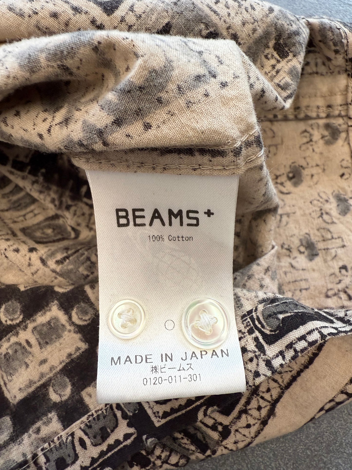 BEAMS PLUS OPEN COLLAR ELEPHANT BLOCK PRINT SHORT SLEEVE SHIRT (L) (NWT)