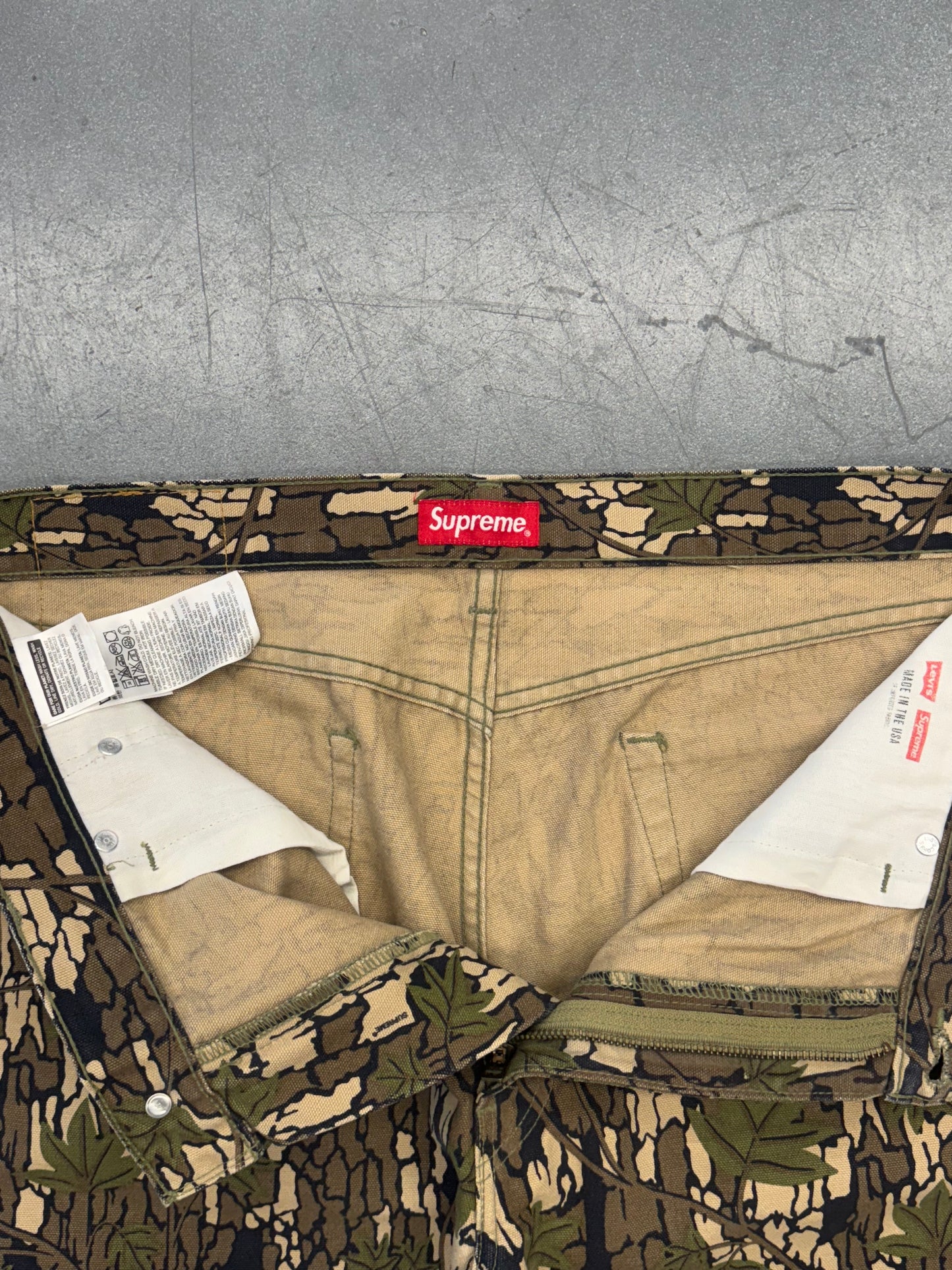 FW13 SUPREME X LEVI'S TREE BARK CAMO JEANS - 36X34