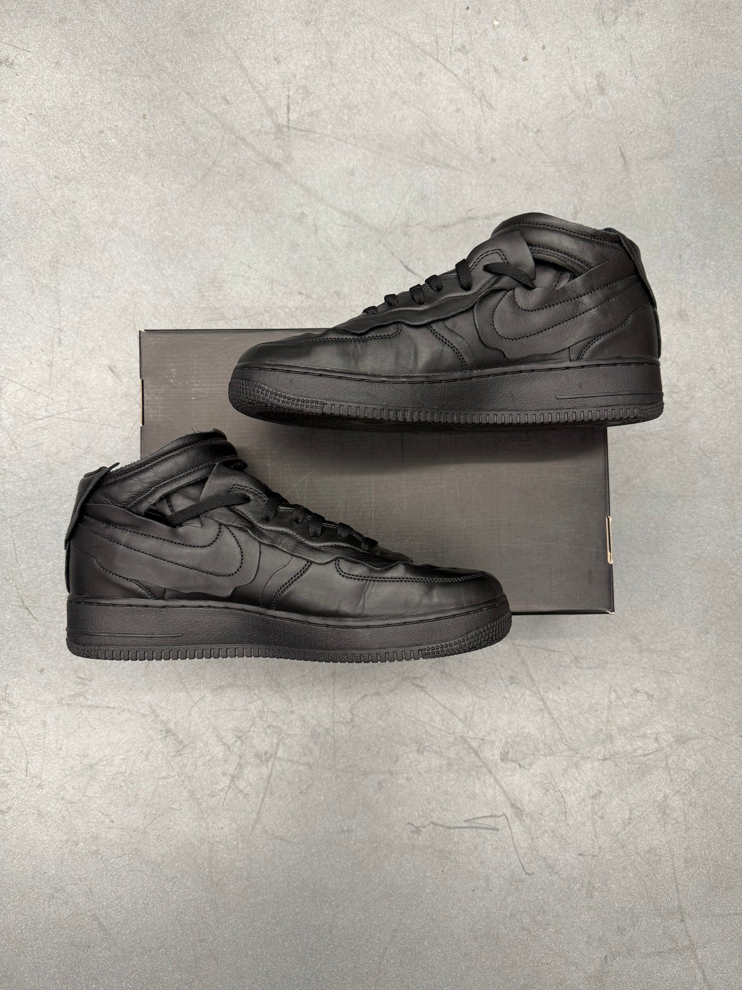 2020 SIZE 12 NIKE AIR FORCE 1 MID CDG COMME DES GARCONS BLACK (PRE-OWNED WITH BOX)