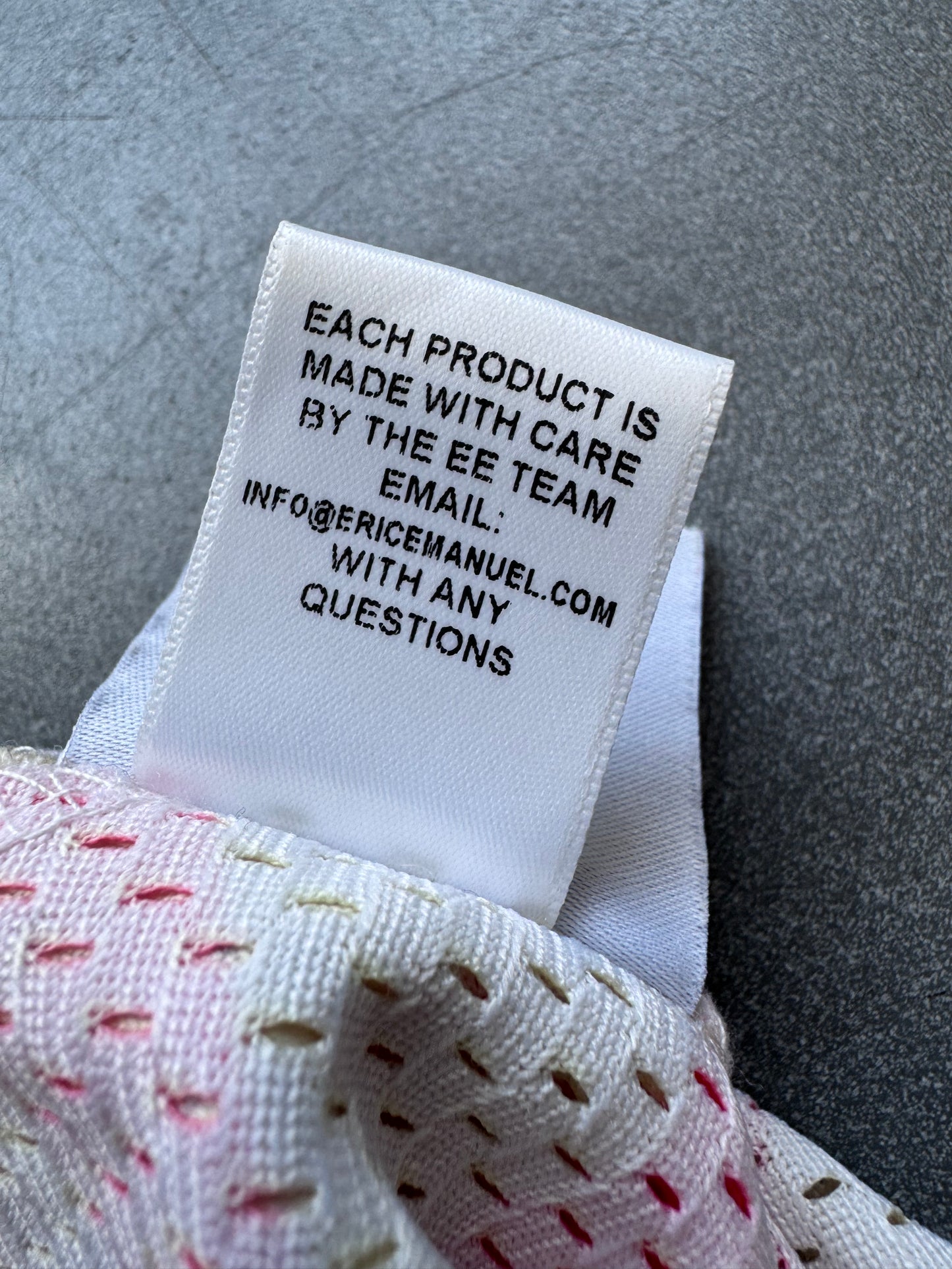 ERIC EMANUEL EE BASIC SHORT PINK DAISIES (S)