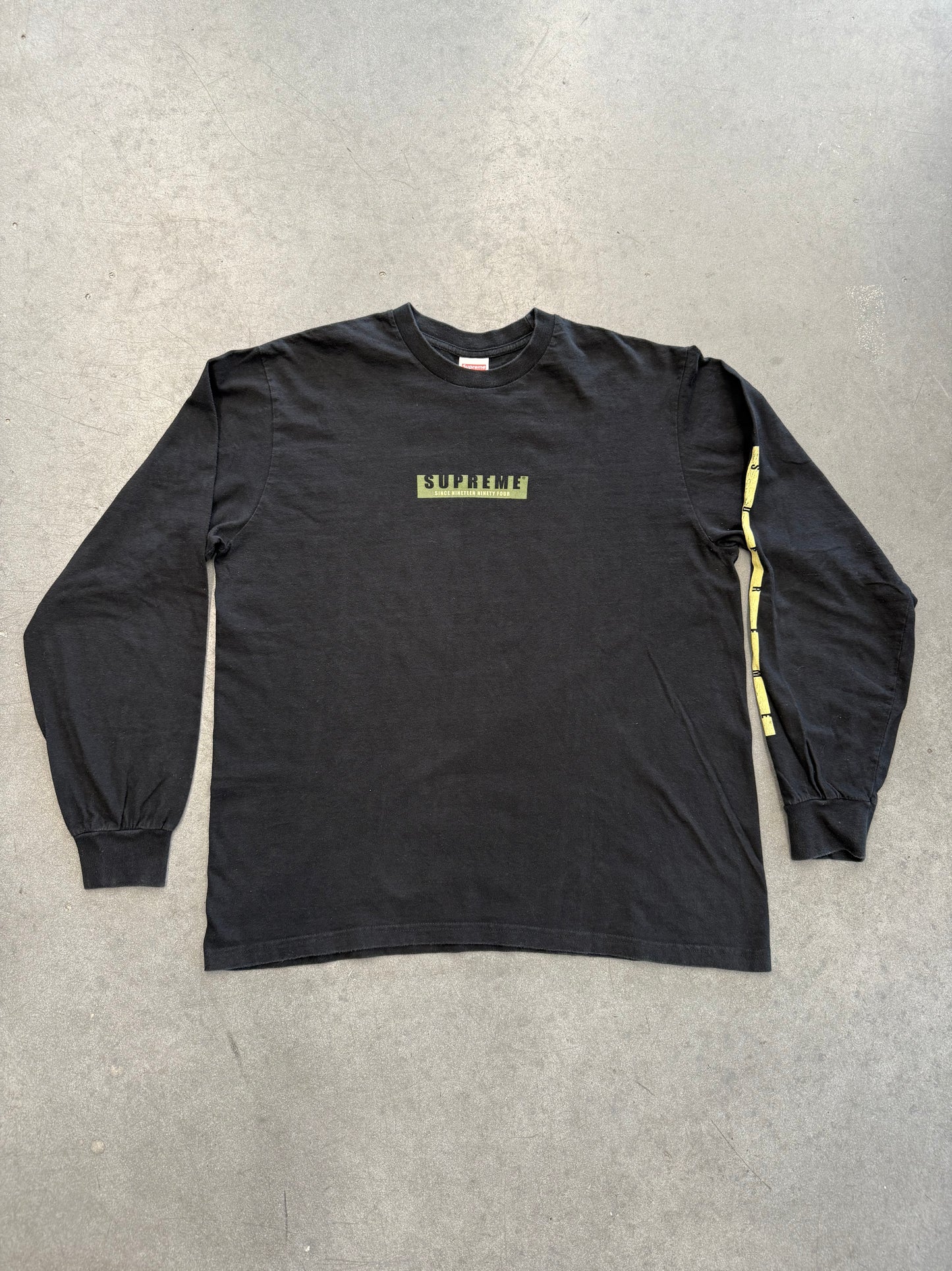 FW18 SUPREME 1994 L/S TEE - BLACK