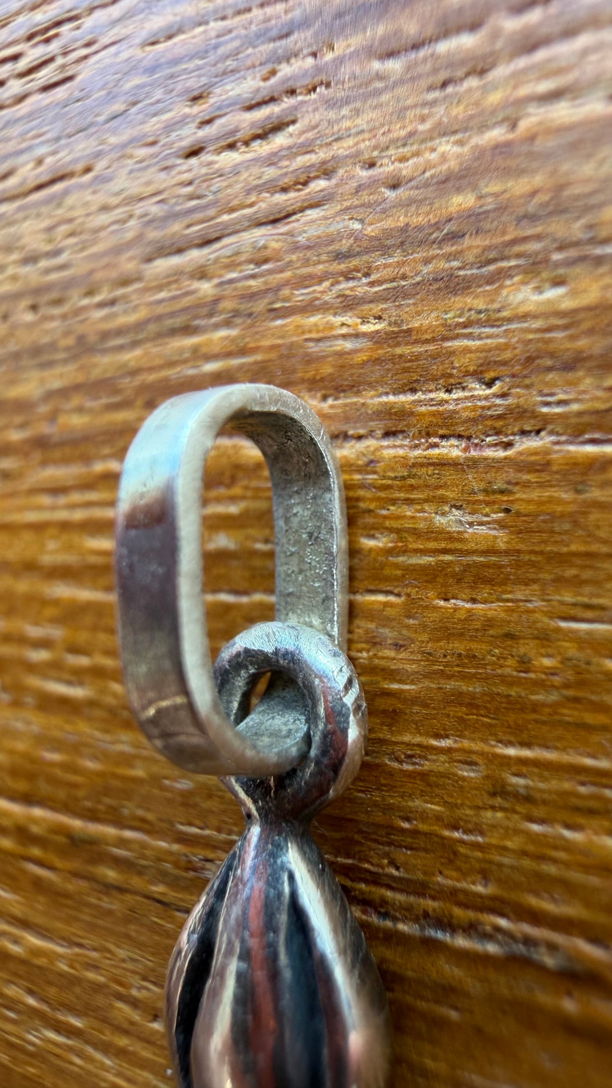 VINTAGE FLEUR DE LIS SILVER PENDANT