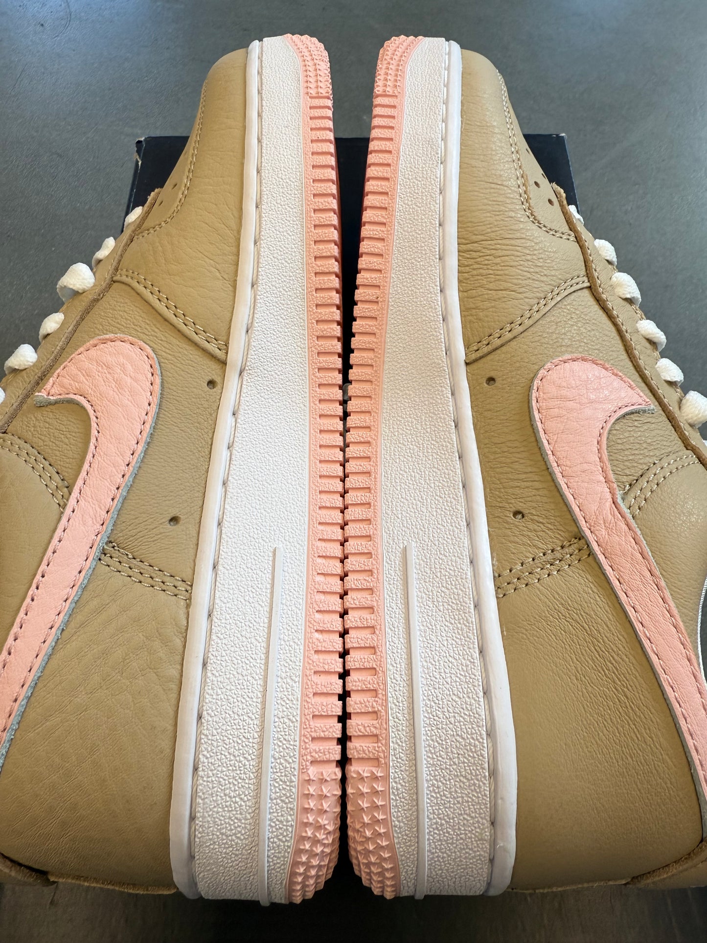 2024 SIZE 5.5 NIKE AIR FORCE 1 LOW LINEN (NEW WITH BOX)