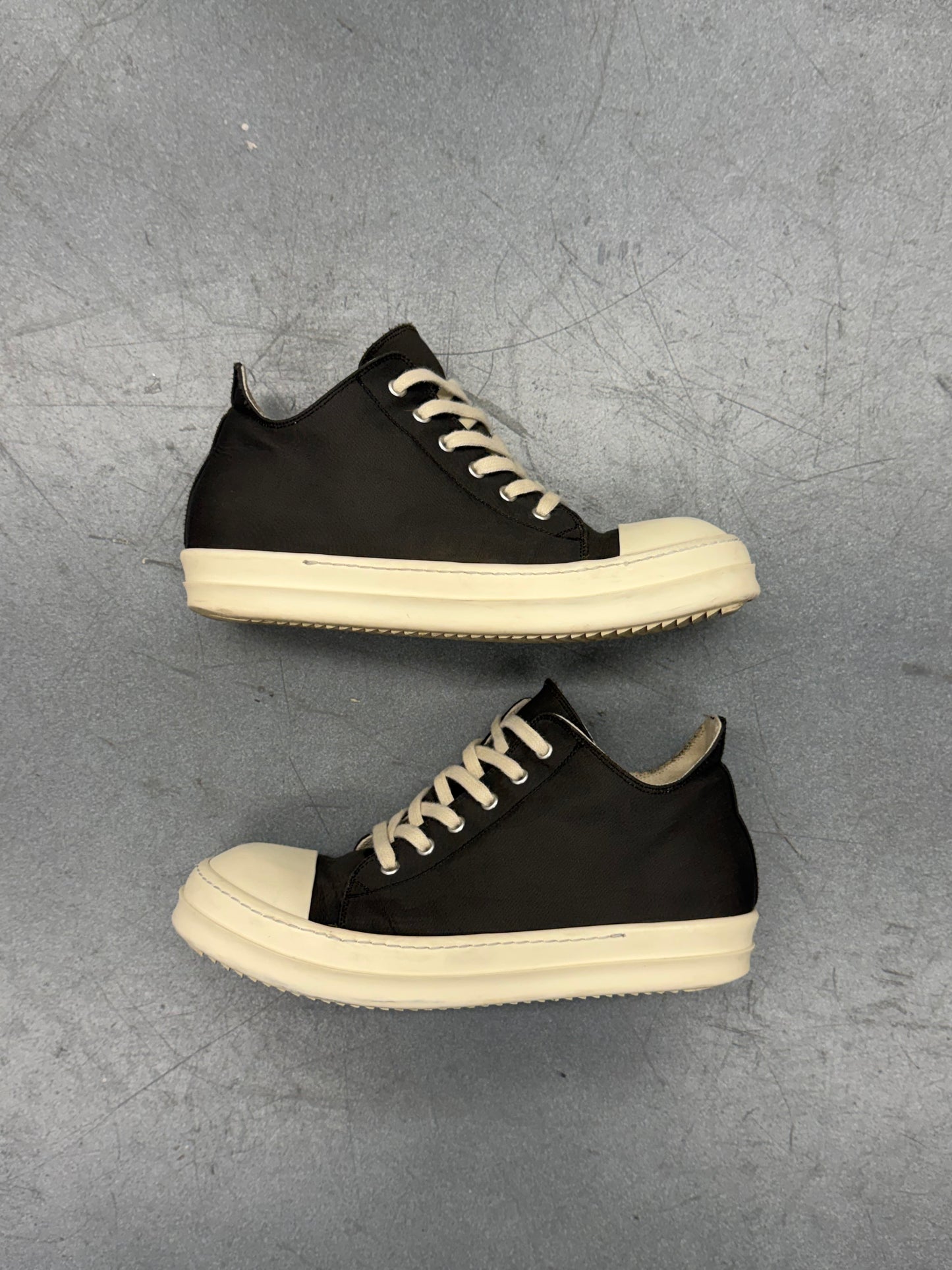 SIZE 40.5 RICK OWENS NYLON DRKSHDW LIDO LOW SNEAKS (NO BOX)