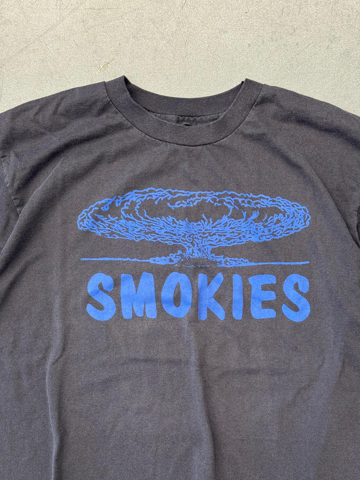 90S SMOKIES ATOM BOMB TEE (PULLED TAG)