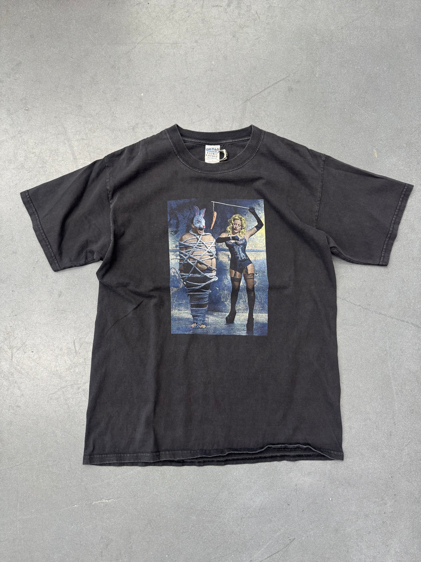 00'S CAMUS 4U WHATEVER YOU'RE INTO DOMINTRIX DOMINATRIX KINKY TEE (GILDAN TAG)