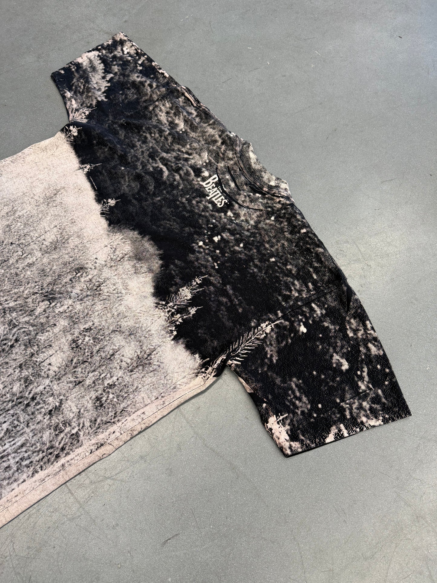 1995 THE BEATLES ALL OVER PRINT FIELD TEE (ALL SPORT TAG)