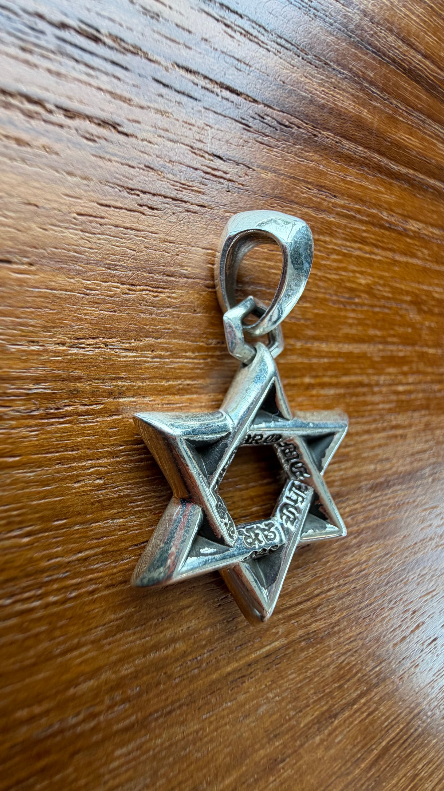 CHROME HEARTS SMALL STAR OF DAVID SILVER PENDANT (NEW)
