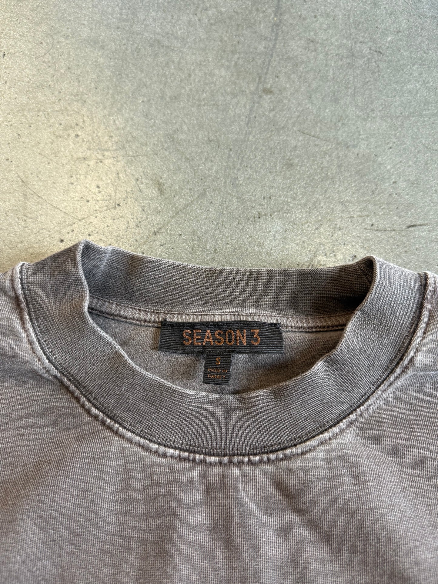 YEEZY SEASON 3 CROPPED CLASSIC TEE - CORE (S)