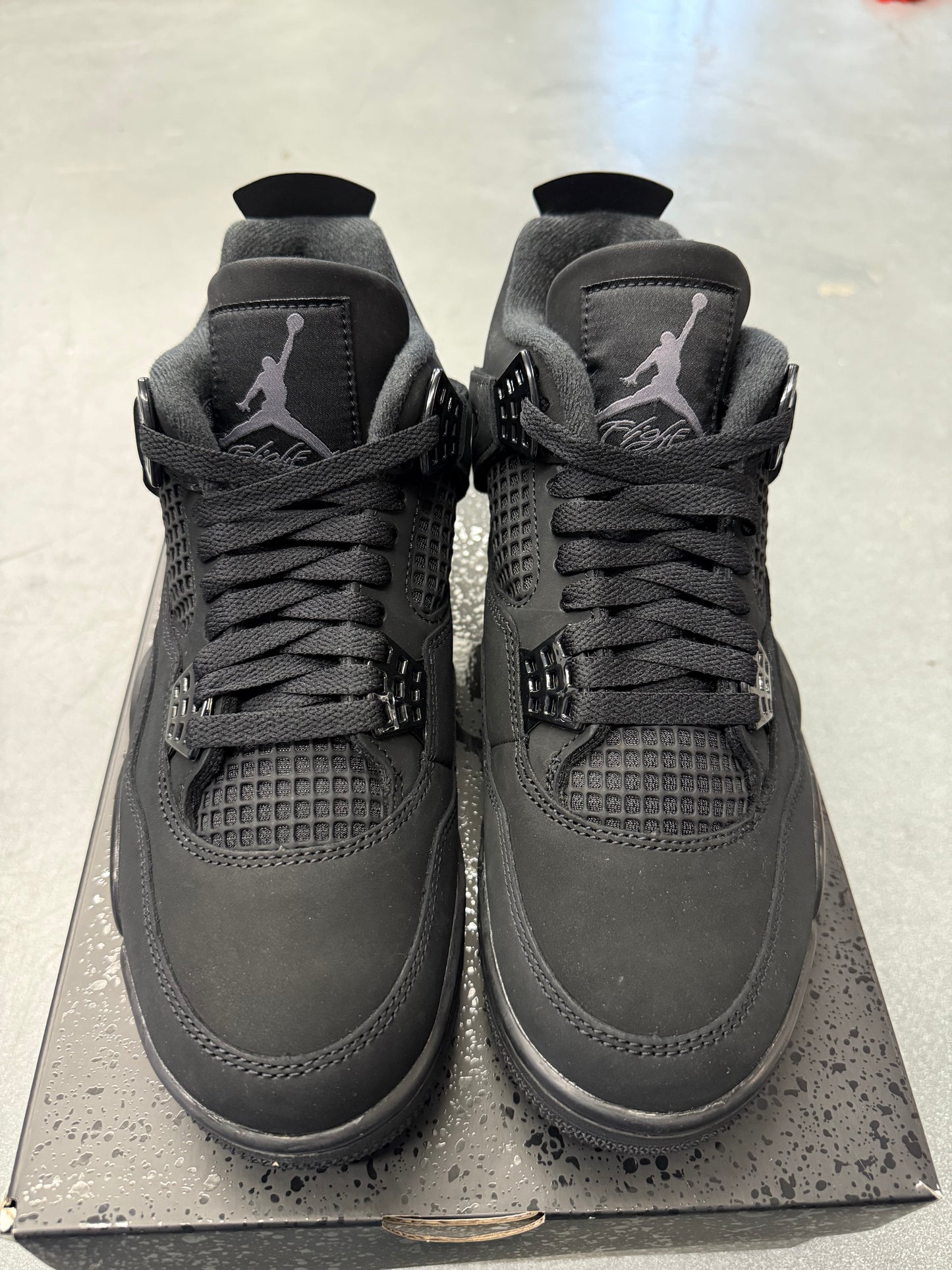 2025 SIZE 8 JORDAN 4 RETRO BLACK CAT