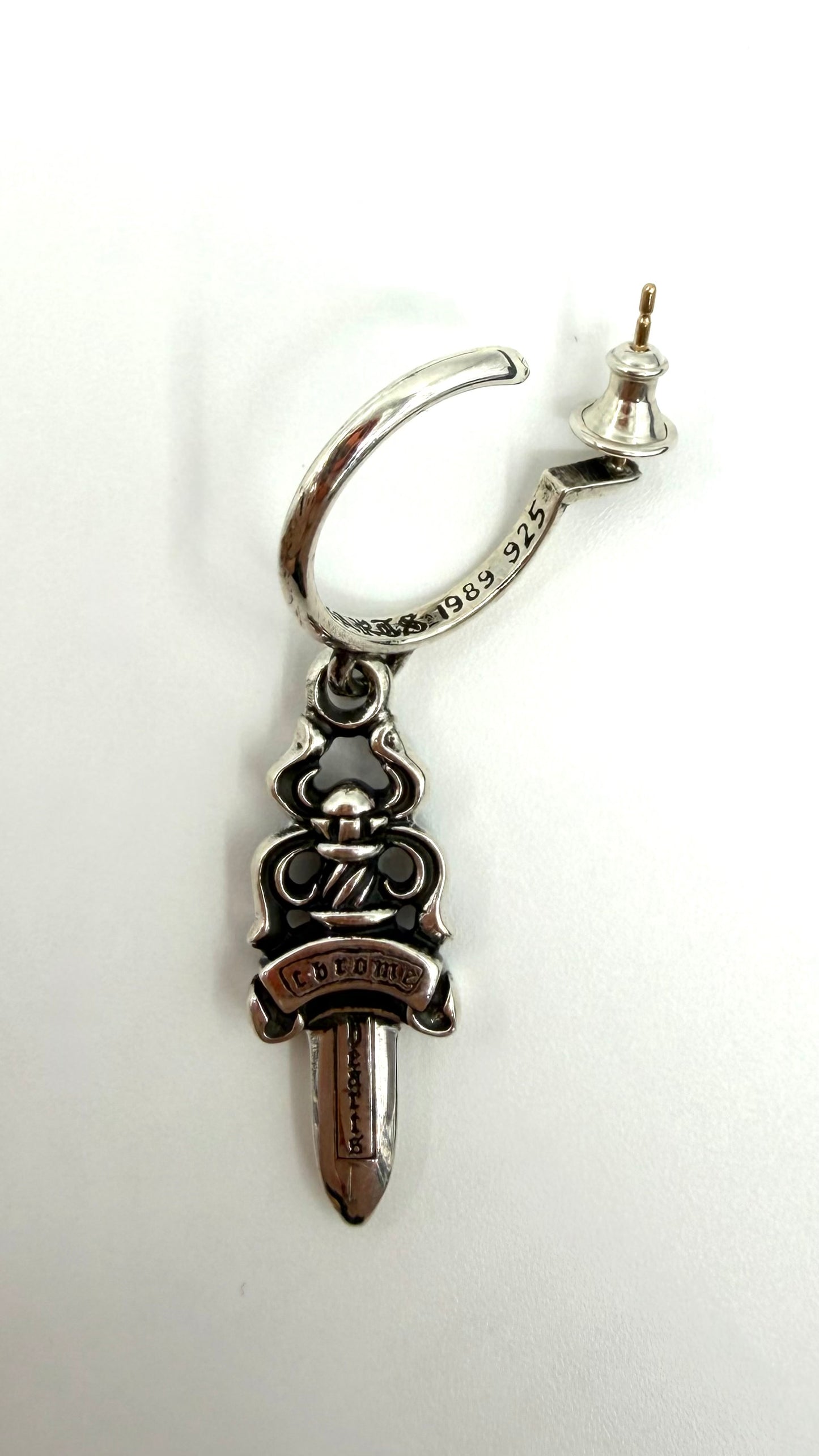 CHROME HEARTS #5 DAGGER HOOP SILVER EARRING