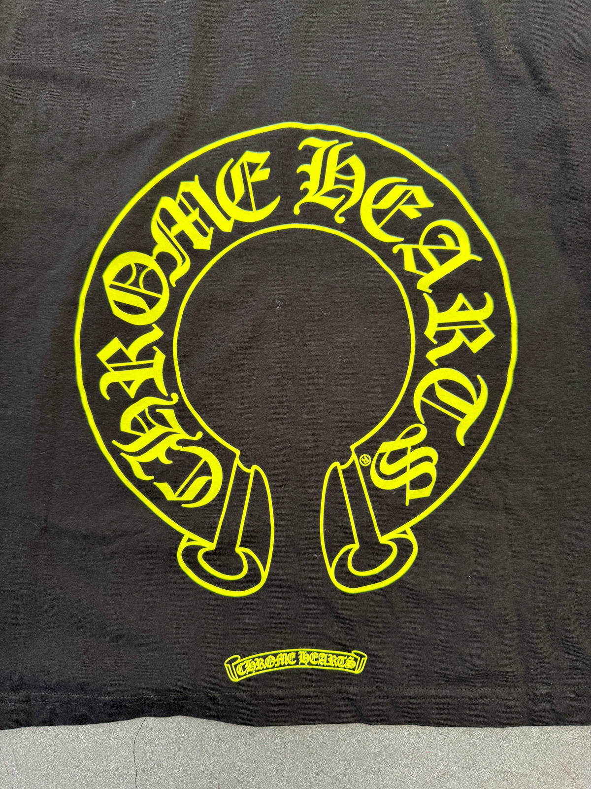 CHROME HEARTS HORSESHOE FLORAL LONG SLEEVE POCKET TEE - BLACK/NEON YELLOW