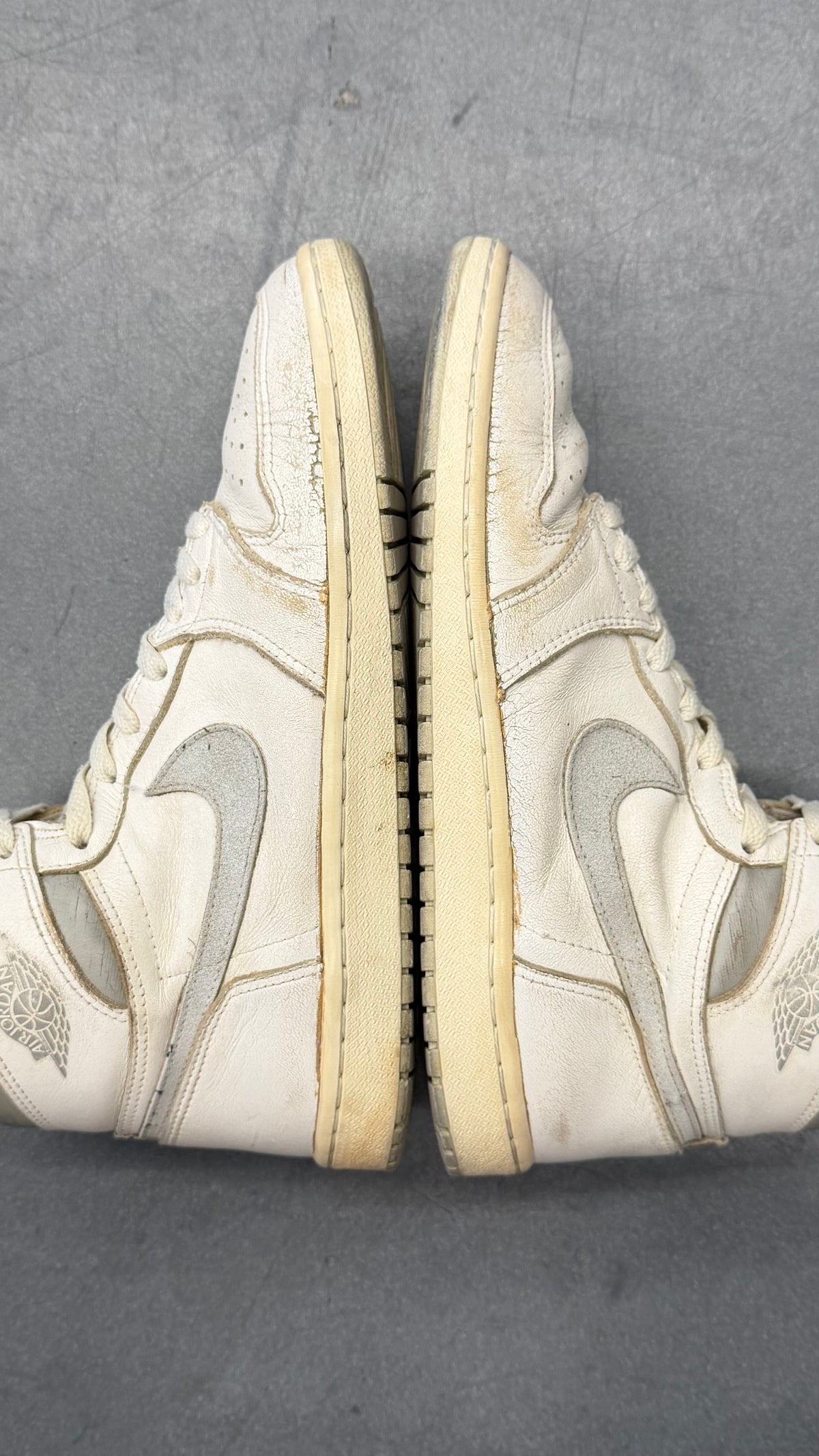 1985 AIR JORDAN 1 HIGH - NEUTRAL GREY (E)