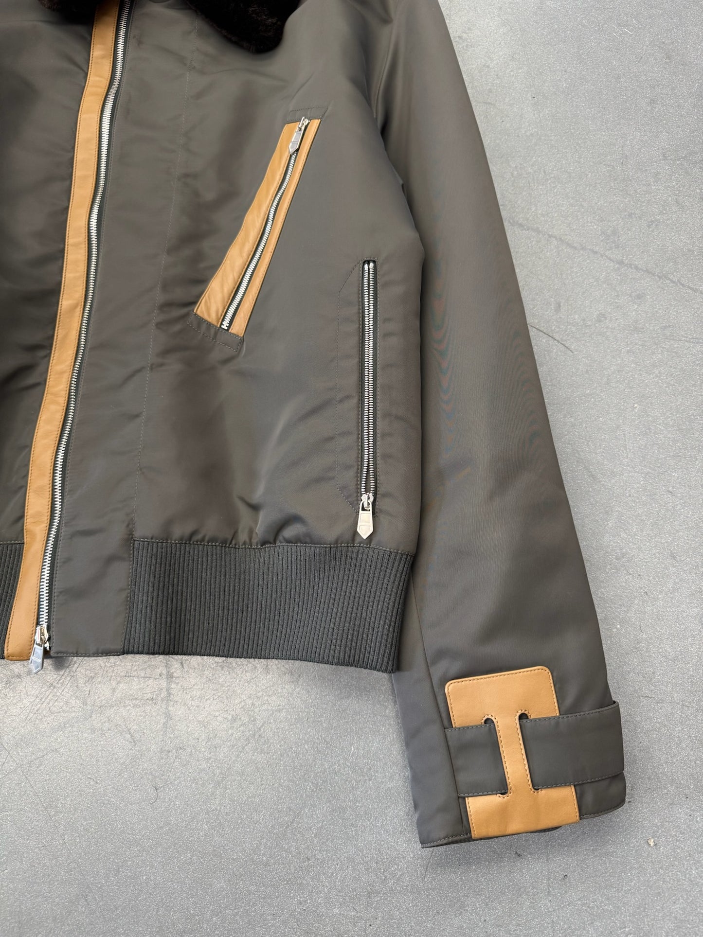 HERMES OFF-CENTER FULL-ZIP JACKET WITH BROWN LEATHER
