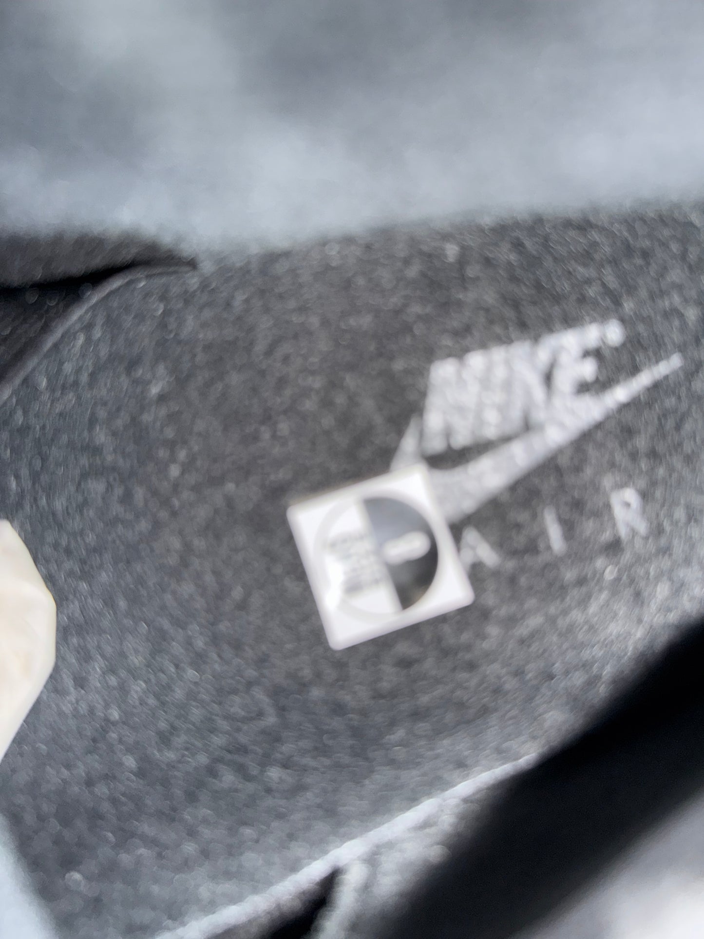 2025 SIZE 8 JORDAN 4 RETRO BLACK CAT