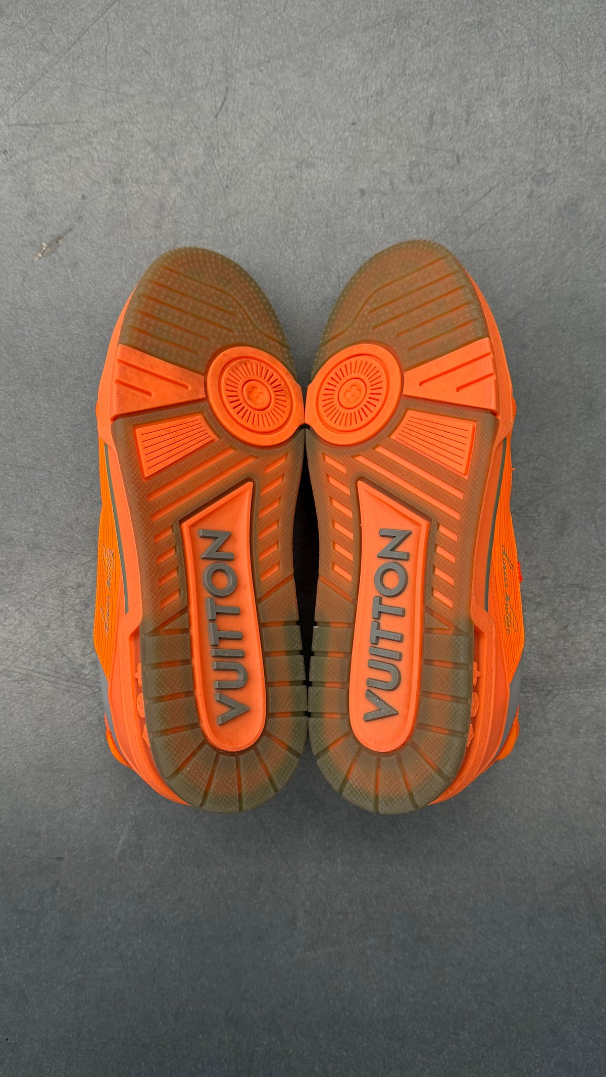 LOUIS VUITTON TRAINER SNEAKER - BRIGHT ORANGE/GREY
