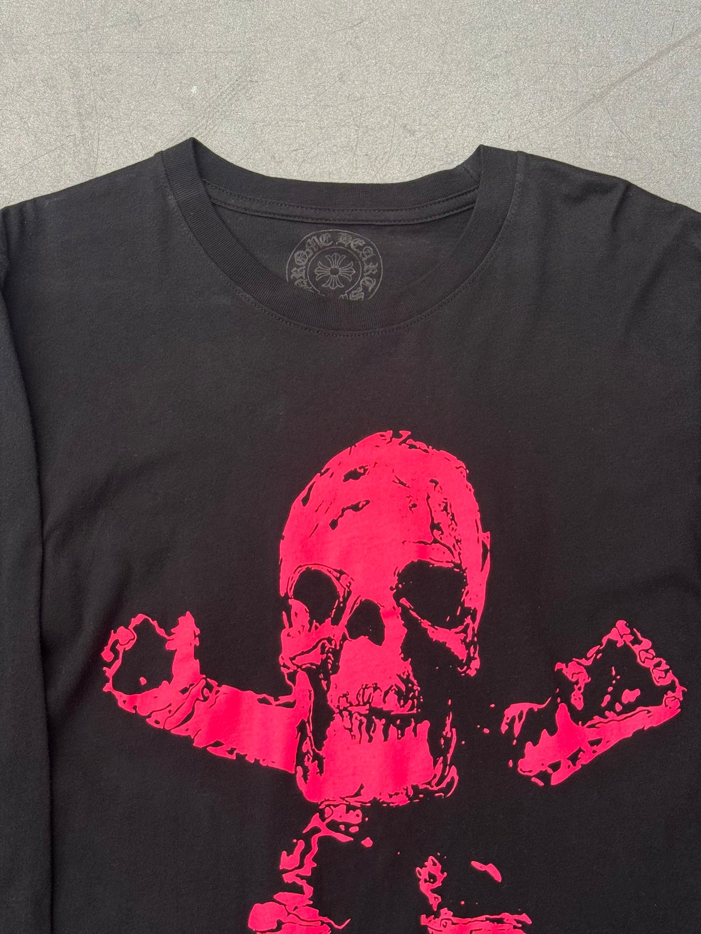 CHROME HEARTS FOTI PINK HARRIS TEETER LS TEE - BLACK (S)
