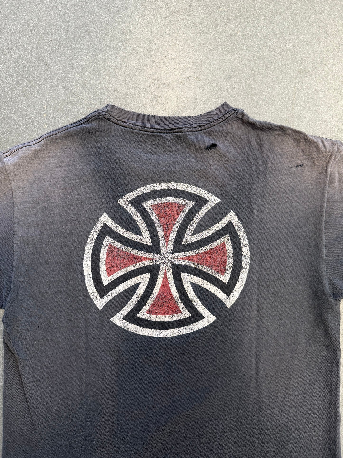 Y2K INDEPENDENT TRUCKS FADED TEE (PULLED TAG)