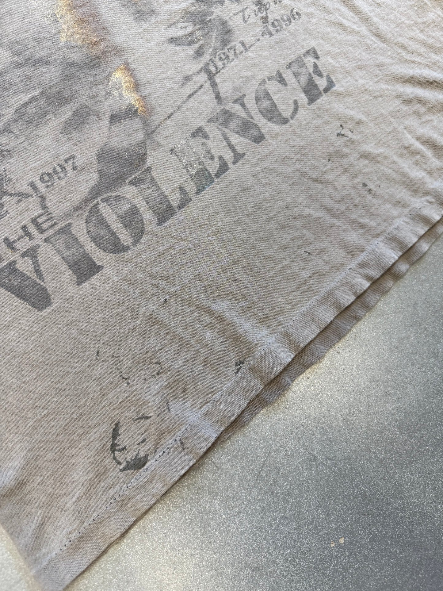 90'S IN MEMORY OF THE NOTORIOUS BIG MAKAVELI PLEASE STOP THE VIOLENCE RAP TEE (FADED TAG)