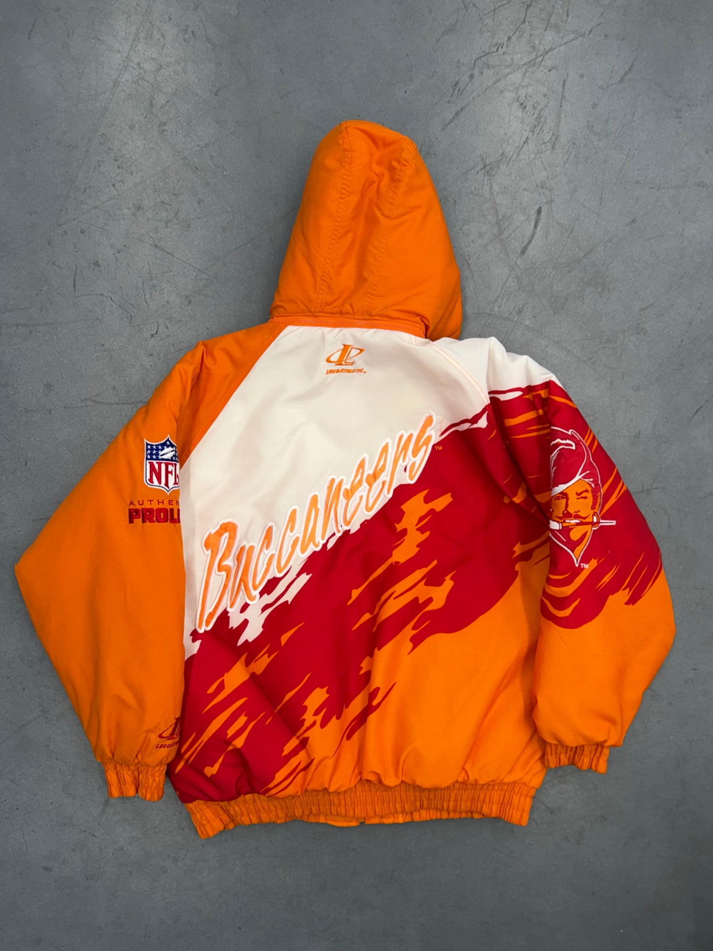 90'S LOGO ATHLETIC TAMPA BAY BUCCANEERS PUFFER JACKET