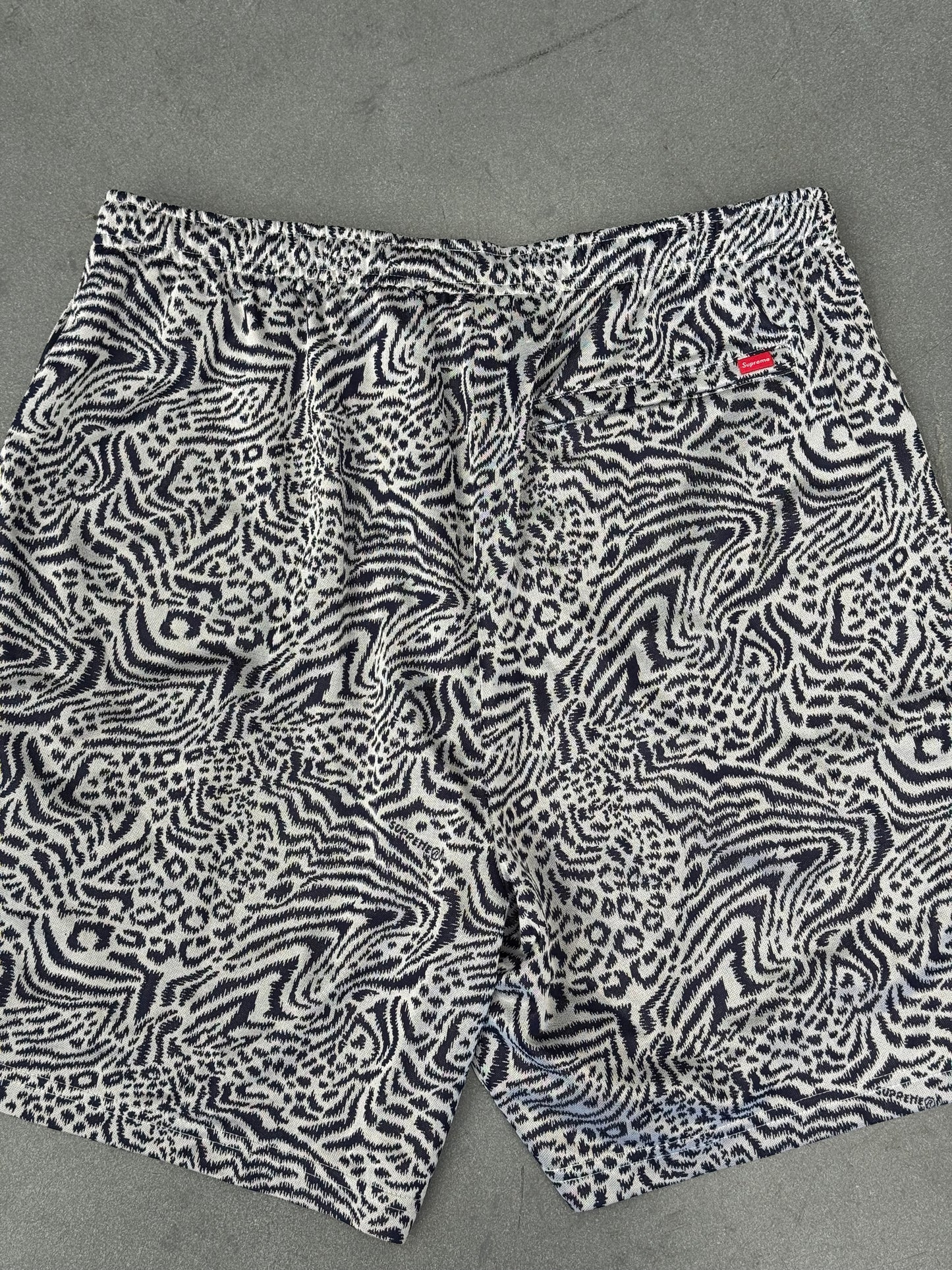 SS23 SUPREME UMBRO JACQUARD ANIMAL PRINT SOCCER SHORT - NAVY