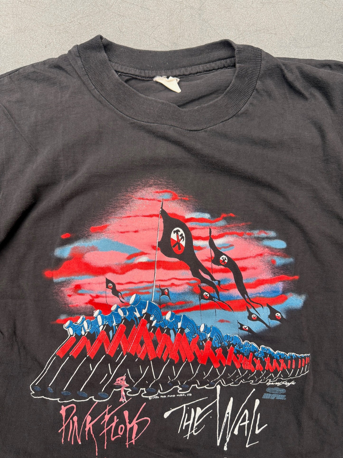 1982 PINK FLOYD THE WALL WINTERLAND ROCK EXPRESS HAMMERS TEE (100% COTTON TAG)